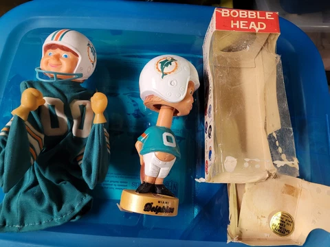 2pc VINTAGE Miami DOLPHINS bobblehead & hand puppet boxing player Cover