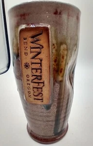 John Kinder signierter Handwärmer Tropffarbe Steinzeug Becher Winterfest Biegung ODER Geschenk - Bild 1 von 5