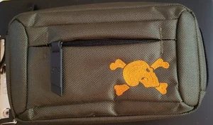 NEU Skull & Bones Umhängetasche Tech Tasche KOSTENLOSER VERSAND - Bild 1 von 5