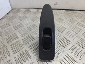 1996-2004 MITSUBISHI CARISMA ELECTRIC WINDOW SWITCH REAR LEFT SIDE - Picture 1 of 3