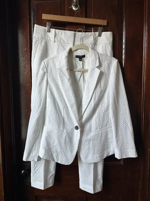 NWT Ann Taylor White Eyelet 2pc Suit Set Women’s Blazer Size 10 Pants Size 8 - Image 1 of 4