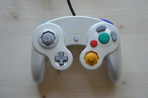 NGC - Original Nintendo Controller Weiß (gebrauchter Zustand) - Bild 1 von 1