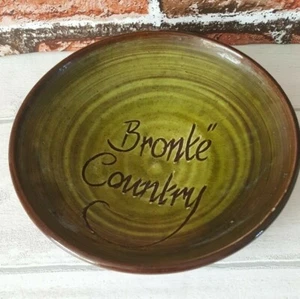 PAT KAYE Signed Hand Thrown Pottery Dish / Plate Bronte Country Souvenir 14cm - Picture 1 of 7