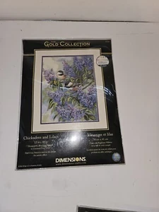 Dimensions Gold Collection Counted Cross Stitch Kit 35258 Chickadees and Lilacs - Bild 1 von 3