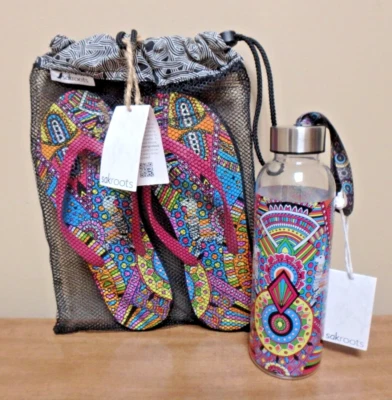 Sandalias Sakroots Encore para mujer EE. UU. 8 arco iris WL + botella de agua + bolsa de playa de malla Foto 1 de 4