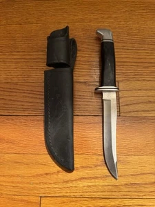 Vintage Buck 105C U.S.A. Hunting Knife w/ Sheath - Picture 1 of 19