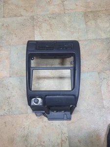 98-04 Toyota Tacoma tablero radio bisel OEM tablero ventilaciones moldura cubierta climatización - Imagen 1 de 7