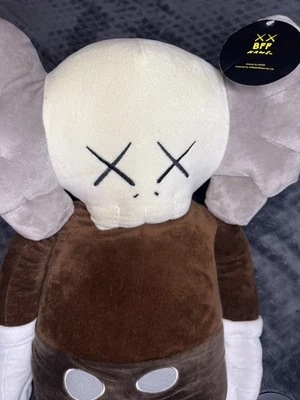 KAWS Raro Compañero Marrón 17.5” Figura de Peluche Usado Solo Figura Envío Rápido Foto 1 de 4