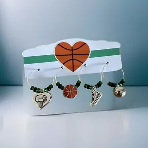 Basketball Wein Charms, 4 Wein Charms, grün schwarz Basketball, Reifen Geschenk 🏀🍷 - Bild 1 von 16