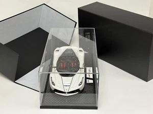 1/18 Ferrari La Ferrari in Gloss White Carbon Fiber Base #01 of 15 SE1006 - Bild 1 von 11