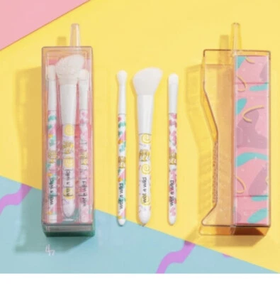 Juego de brochas de maquillaje WET N WILD Saved By the Bell Zack Attack SELLADAS Foto 1 de 4