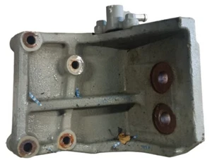 Isuzu 4JJ1X Front Left Lower Motor Mount 4 Cylinder Diesel Engine Oem - Picture 1 of 2
