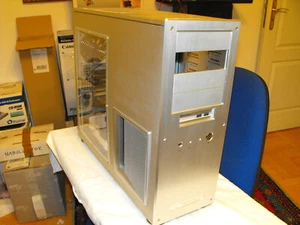 Silverstone TJ09S-W (Window) Extended ATX Tower Case - Picture 1 of 12
