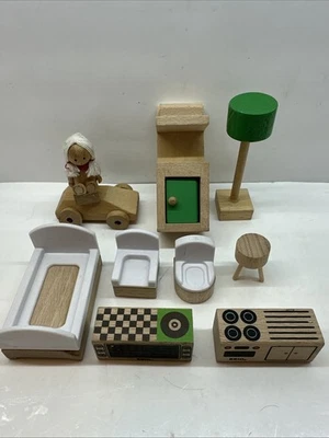 Wooden Doll House Furniture 9 Pieces - Image 1 of 4