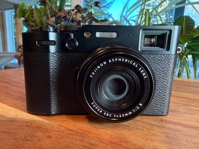 Fujifilm X100VI Black — Complete Kit — Leather Case + Fuji Adapter + Filter + Ba - Image 1 of 4