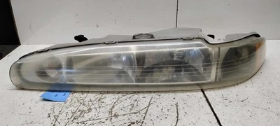 98-02 Oldsmobile Intrigue Left Headlamp Assembly 98 99 00 01 02 - Image 1 of 4
