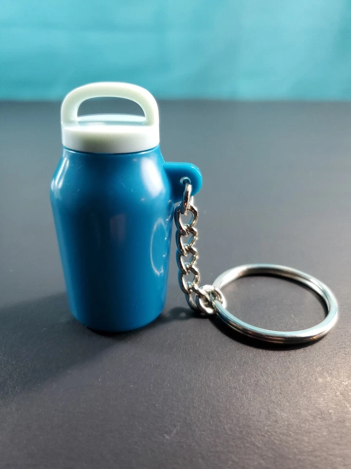 Tupperware Keychain Universal Jar Novelty Key Chain Mini Blue New  Foto 1 de 1