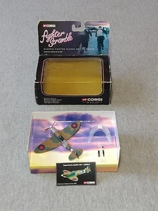 Corgi Supermarine Spitfire RAF Douglas Bader CS90019 ~ TS - Imagen 1 de 6