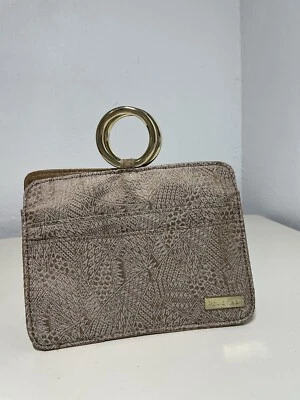 Cartera Pouchee Cartera Cuero sintético con asas de anillo de metal   Foto 1 de 4