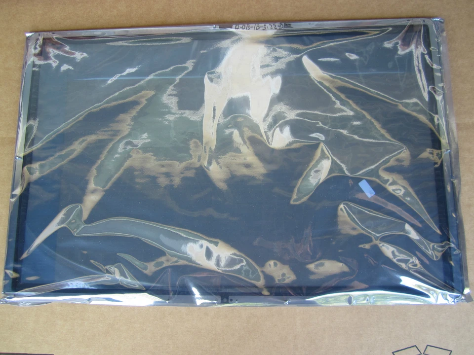 New Apple iMac 24" LCD Front Glass Panel 922-8469 922-8180 922-0469  - Image 1 of 2