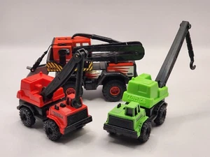 3 Lot-TONKA-MAISTRO-HASBRO-1994-1998-2003-Diecast Truck Plastic -Cranes - Picture 1 of 18