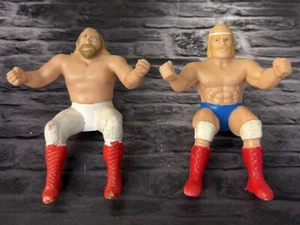 Vintage 1985 LJN WWF Wrestling Knockoff Hulk Hogan & John Studd Thumb Wrestlers - Picture 1 of 4