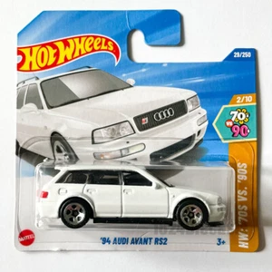 Audi Avant '94 blanco HotWheels modelo coche familiar de juguete a escala 1/64 nuevo y sin abrir - Imagen 1 de 3