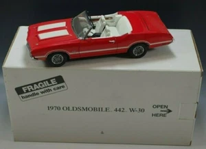 DANBURY MINT 1970 OLDSMOBILE 442 W-30 CONVERTIBLE 1/24 SCALE DIE CAST MIB COA - Picture 1 of 12