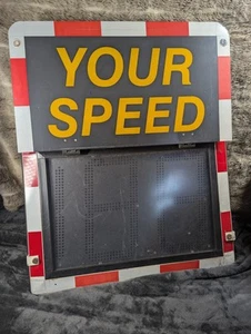 Mancave Garaje LED Cámara de Velocidad Letrero Aluminio Maletín Láser CB7 - Imagen 1 de 10
