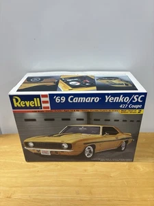Camaro Yenko/SC 427 cupé Revell '69 1:25 85-2826 2003 caja abierta piezas selladas - Imagen 1 de 10