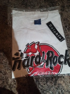 Vintahe 1990s Hard Rock Cafe Bahrain T-Shirt - Image 1 of 4
