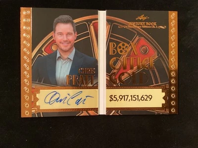 LIVRO DE HISTÓRIA DA FOLHA CARTÃO AUTOGRAFADO CHRIS PRATT 15/25 - Imagem 1 de 2