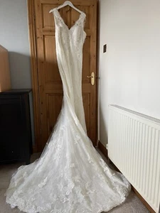 Pronovias Kaur Size 16 Ivory Lace Wedding Dress - Unaltered & Unworn - Picture 1 of 15