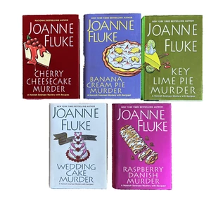 Lot of 5 Joanne Fluke - HCDJ- Hannah Swensen Mysteries with Recipes EUC - Picture 1 of 13