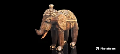 SCULTURA IN LEGNO RINTAGLIATO , ELEFANTE ORIENTALE. - Immagine 1 di 4