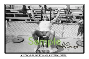 Arnold Schwarzenegger body building large signed 12x18 inch photograph poster - Picture 1 of 4