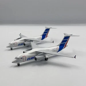 Collection aircraft models Antonov An-158 Cubana Reg: CU-T1712 CU-T1715 1/200 - Picture 1 of 21