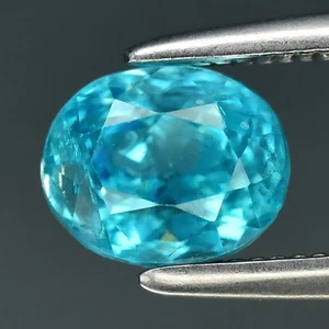 💎 Apatite blu neon naturale ovale 0,92 ct - non riscaldata, Brasile (colore simile a Paraiba) - Foto 1 di 4