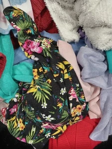 Womens Mens Kids Mixed Clothing Job Lot Bundle Wholesale 10 Kilos - Stock Photos - Picture 1 of 9