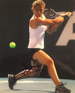 Foto firmada de tenis de Sara Errani de 8x10 - Imagen 1 de 3