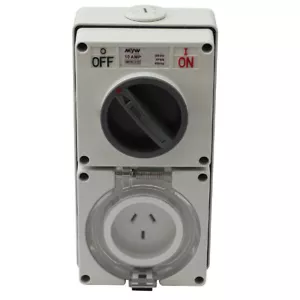 3 Pin Weatherproof 10A 15A 20A 32A Industrial Switch Switched Socket IP66 - Picture 1 of 5