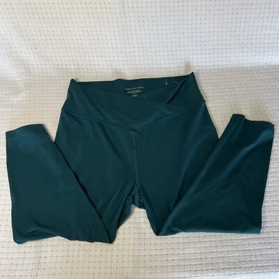 Legging corto verde cazador ligero American Eagle XL Everythig para mujer 7/8 Foto 1 de 4