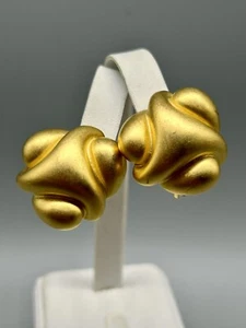 Kenneth Jay Lane Unusual Shape Bow Mate Gold Tone Large Clip On Earrings Rare - Picture 1 of 12