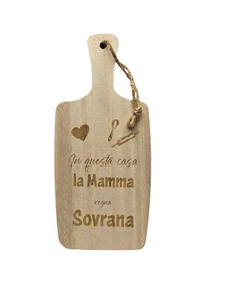 Tagliere inciso in questa casa la mamma regna sovrana idea reagalo - Foto 1 di 2