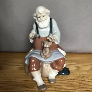 LLADRO VINTAGE SANTAS MAGIC TOUCH IN ORIGINAL BOX #6774 - Picture 1 of 10