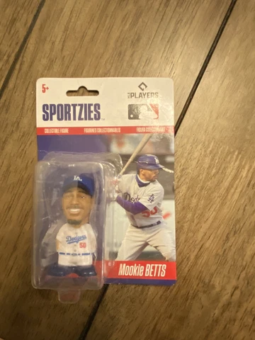 Mookie Betts LA Dodgers MLB Sportzies Action Figure 2.5" Tall Cover
