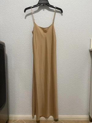Nuevo Vestido Vince Dorado Beige Sin Mangas Talla S Precio de venta sugerido por el fabricante: $295 Foto 1 de 4