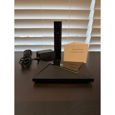 NVIDIA - SHIELD Android TV Pro - 16 GB - Dispositivo de transmisión 4K HDR - Negro Foto 1 de 3