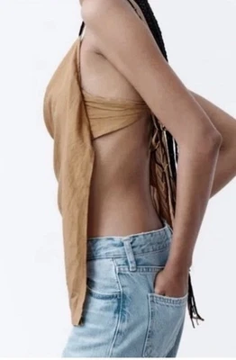 Top de mujer ZARA espalda abierta sin mangas cami capucha cuello correas con cuentas talla grande Foto 1 de 4