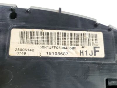 2006 Chevrolet Silverado 1500 OEM Speedometer 15105687 - Image 1 of 4